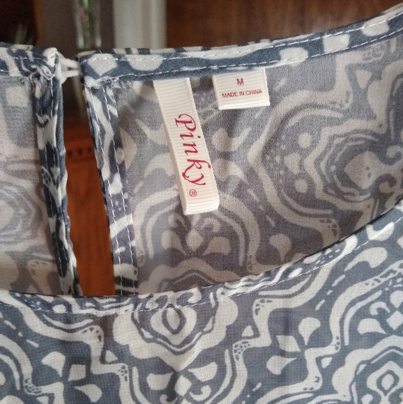 Was💲8! 🎉5/$20Pinky sheer blouse - Picture 3 of 8